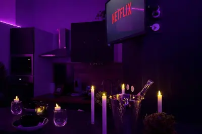 Télévision ou salle de divertissement dans l'établissement L Extase Mâconnaise by BlackRoom 2 People - Gare