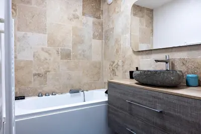 Salle de bains dans l'établissement splendide