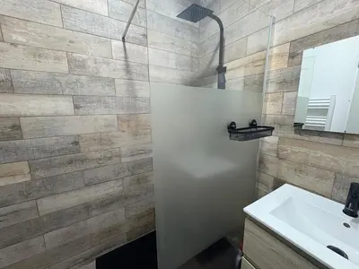 Salle de bains dans l'établissement L Experience Bressane 2