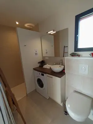 Salle de bains dans l'établissement L'Atelier du Champ Ladoit