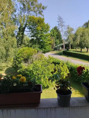 Jardin de l'établissement appartement avec terrasse et jardin
