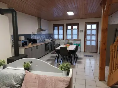 Cuisine ou kitchenette dans l'établissement Country apartment