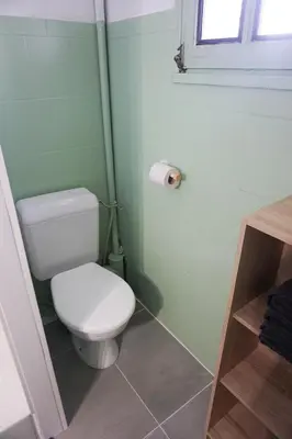 Salle de bains dans l'établissement Appartement confort tout équipé