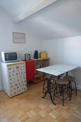 Cuisine ou kitchenette dans l'établissement Appartement confort tout équipé
