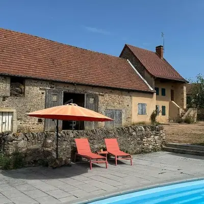 Gîte famille avec piscine en Bourgogne