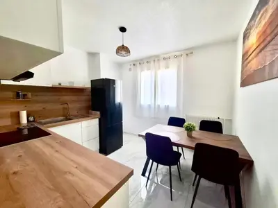 Cuisine ou kitchenette dans l'établissement La chaleureuse