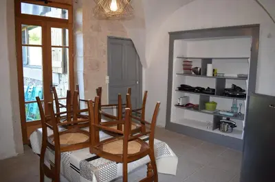 Cuisine ou kitchenette dans l'établissement Gîte Retour aux Sources