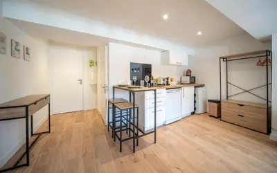 Cuisine ou kitchenette dans l'établissement Le Saint-Georges 6