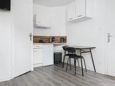 Cuisine ou kitchenette dans l'établissement Le Petit Jules