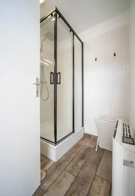 Salle de bains dans l'établissement Le Petit Bonheur