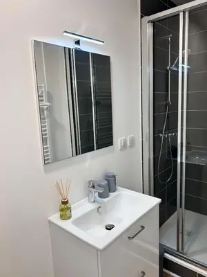 Salle de bains dans l'établissement L'escapade