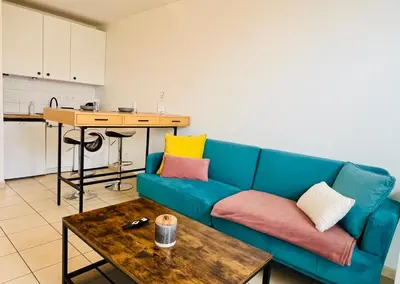 Cuisine ou kitchenette dans l'établissement Charmant T2 - Proche Zénith et Toison d'Or
