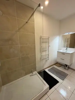 Salle de bains dans l'établissement Appartement cosy 6 places