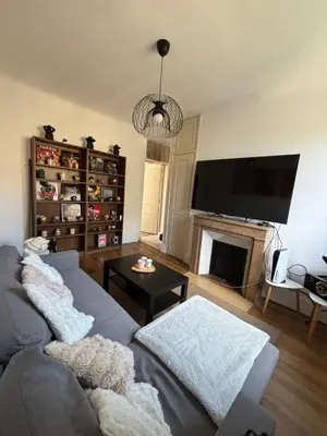 Télévision ou salle de divertissement dans l'établissement Appartement cosy 6 places
