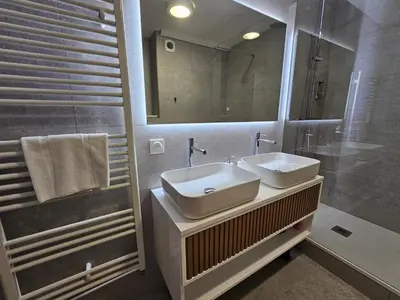 Salle de bains dans l'établissement PinotNoir