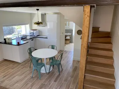 Cuisine ou kitchenette dans l'établissement L'Annexe Deveney-Mars