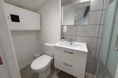 Salle de bains dans l'établissement Le cocon - STUDIO- MACON