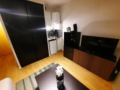 Cuisine ou kitchenette dans l'établissement Le Garibaldi - Apt 2 prs, Quartier République