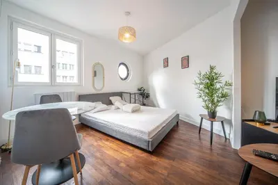 Un ou plusieurs lits dans un hébergement de l'établissement Cozy apartment - Close to center