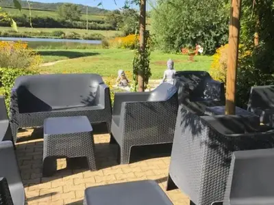 Coin salon dans l'établissement Mobil Home avec Terrasse à Saint-Boil pour 6 personnes - API-1-52-1145
