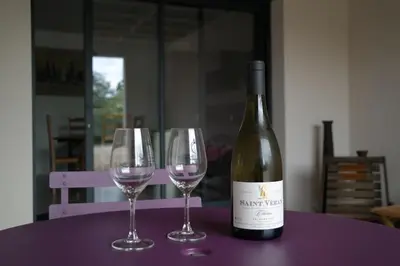 Boissons dans l'établissement Grand studio au cœur du vignoble, Leynes