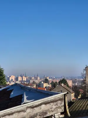 Vue générale sur Dijon ou vue de la ville depuis l'appartement