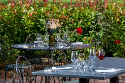 Boissons dans l'établissement Château de Couches dit de Marguerite de Bourgogne