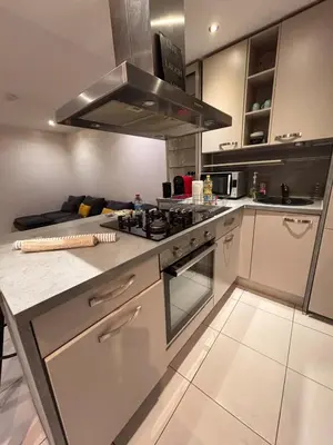 Cuisine ou kitchenette dans l'établissement Le Familial Dijonnais - Musée Archéologique