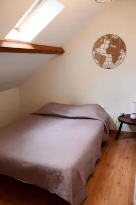 Un ou plusieurs lits dans un hébergement de l'établissement Holiday Home für 6 Pers- mit eigenem Teich by Interhome