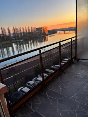 Vue sur la rivière ou le fleuve situé(e) à proximité de l'appartement