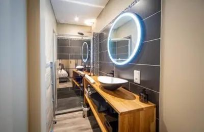 Salle de bains dans l'établissement Ideal apartment for workers