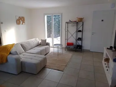 Coin salon dans l'établissement Maison neuve plein pied
