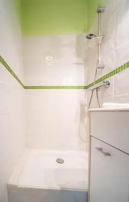 Salle de bains dans l'établissement Le Jean Moulin 1