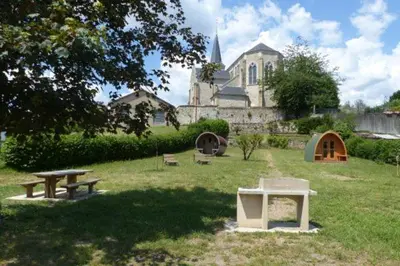 Jardin de l'établissement Appartement lumineux en centre ville et tout prêt de la nature