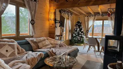 Coin salon dans l'établissement Le Chalet du Silence