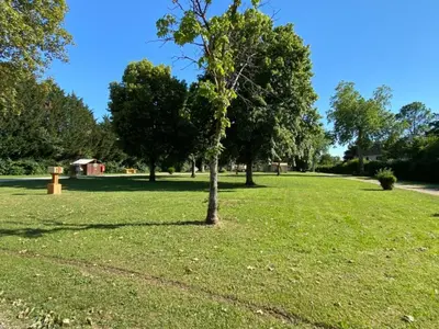Jardin de l'établissement Charmant Mobil-home 2 pers avec terrasse - API-1-52-1367