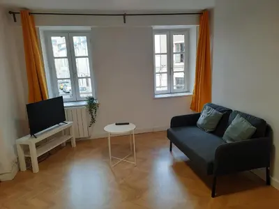 Télévision ou salle de divertissement dans l'établissement Le Crébillon - 30m2, 2 Prs, 1 Ch, Centre ville