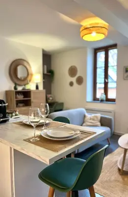 Coin salon dans l'établissement Côté Jardin