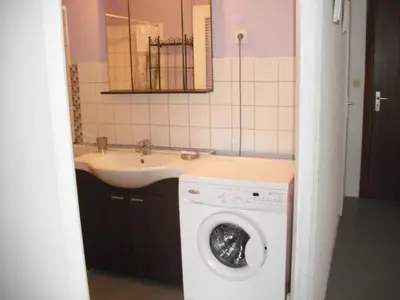 Salle de bains dans l'établissement Apartment Aufenthalt für einige Nächte in Dijon by Interhome