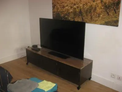 Télévision ou salle de divertissement dans l'établissement Wine Studio