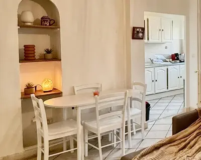Cuisine ou kitchenette dans l'établissement Apartment for 4 people