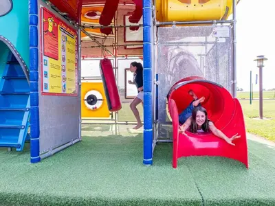 Aire de jeux pour enfants de l'établissement Mobil home avec terrasse - 6 pers. - API-1-52-1967