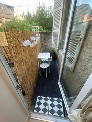 Balcon ou terrasse dans l'établissement Beautiful apartment with balcony, Dijon center