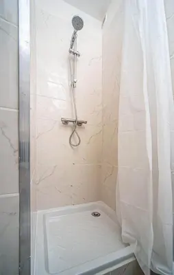 Salle de bains dans l'établissement Le Jean Moulin 3
