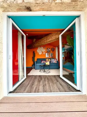 Plan de l'établissement La Jouvence - Appartements à thème, avec balcon vue Saône et climatisés