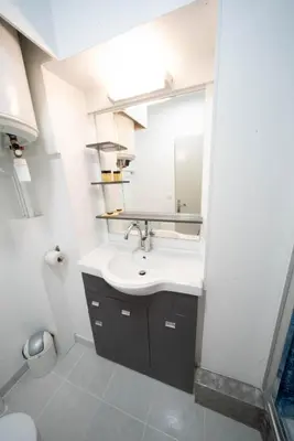 Salle de bains dans l'établissement Le Relais de la Gare