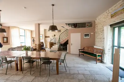 Coin salon dans l'établissement Gîtes de la Bretonnière