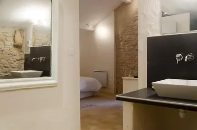 Salle de bains dans l'établissement La Ruelle au Verjus
