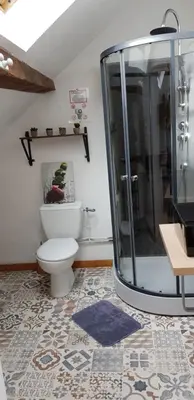 Salle de bains dans l'établissement Gîte 3 du Château de Feschaux
