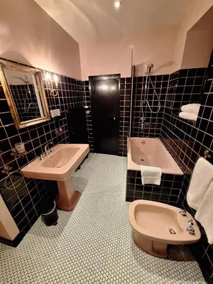 Salle de bains dans l'établissement Les vignes blanches